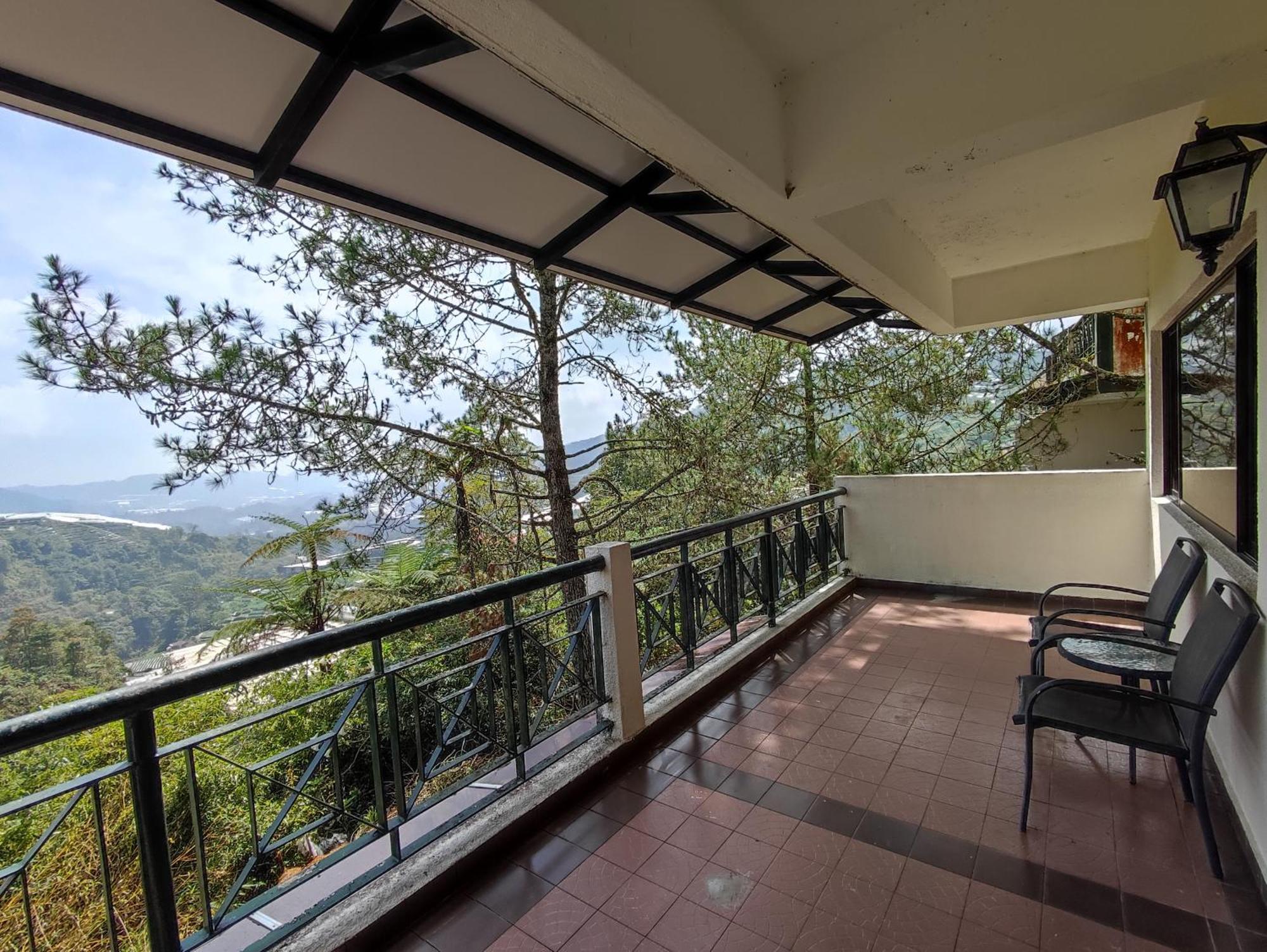 Awesome @ Equatorial Hill Apartment